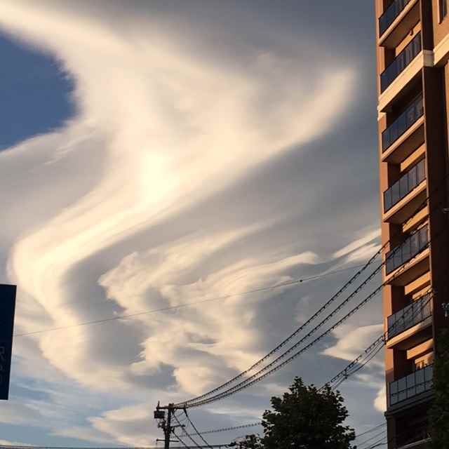 謎の雲出現 17 8 25 バジェット レンタカー郡山駅東口店ブログ