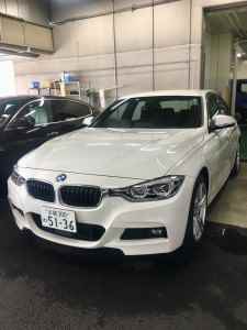 BMW320i