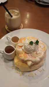 黒田養蜂所パンケーキ実物