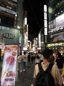 明洞夜の街